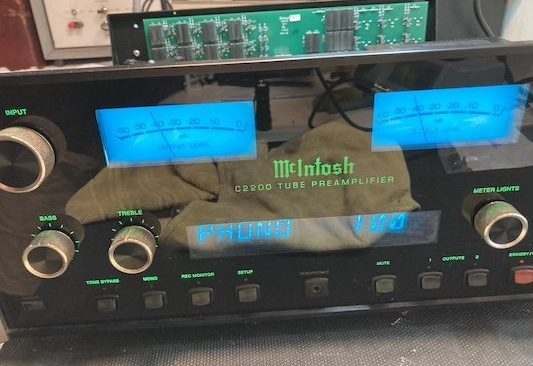 C2200 with original and noisy phono preamp tubes